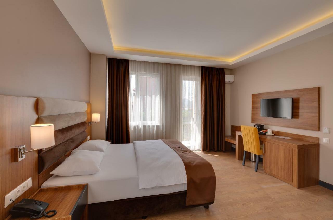City Hotel باتومي المظهر الخارجي الصورة