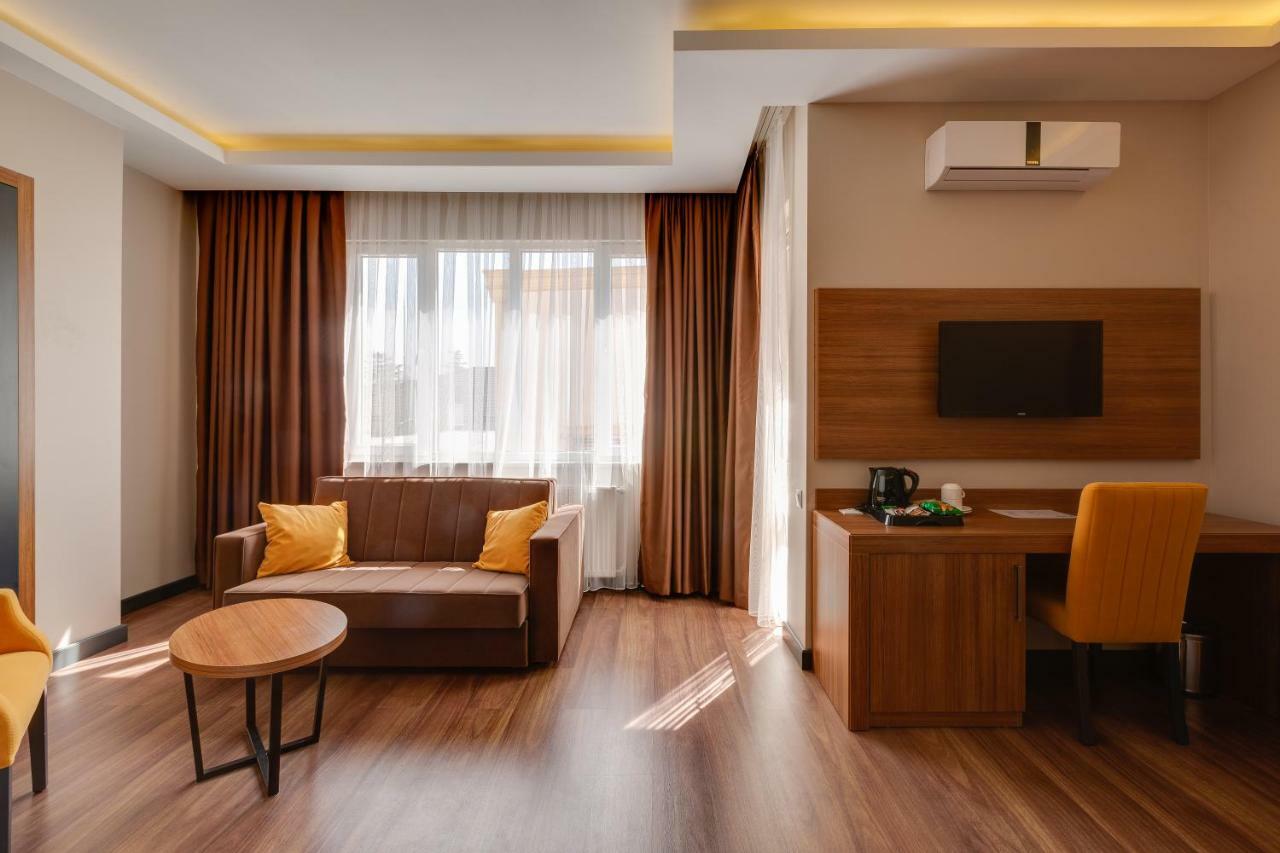 City Hotel باتومي المظهر الخارجي الصورة